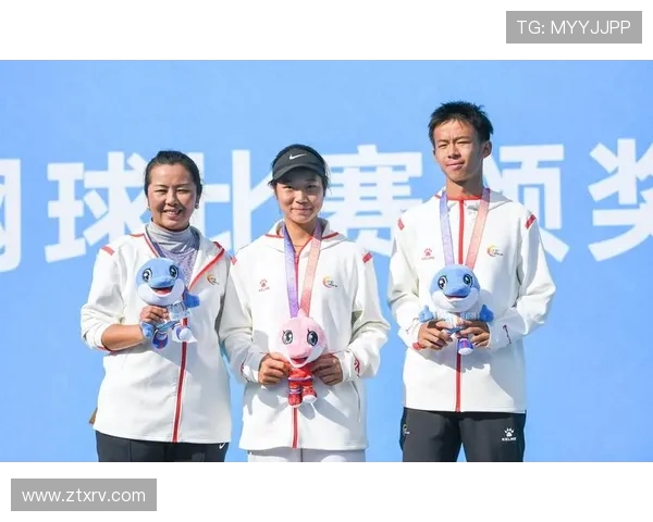 成都网球队比赛经验深度对比与分析揭示竞技状态与发展潜力