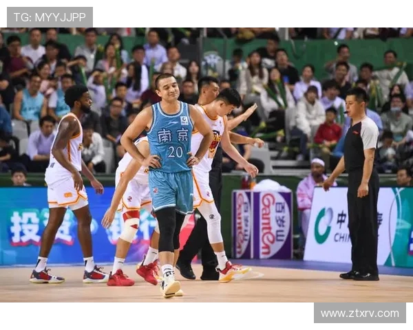 深度解析深圳篮球队与南京篮球队赛后配合表现及战术调整策略 深度解析深圳篮球队与南京篮球队赛后配合表现及战术调整策略