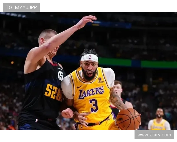 湖人对掘金第二场激战回顾球员表现与战术分析全景展现